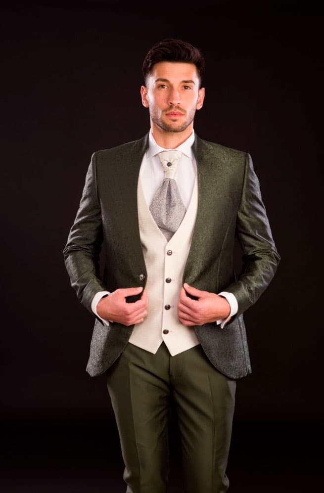Traje cuello mao para novio en Lord Ton Palma - Colección 2025