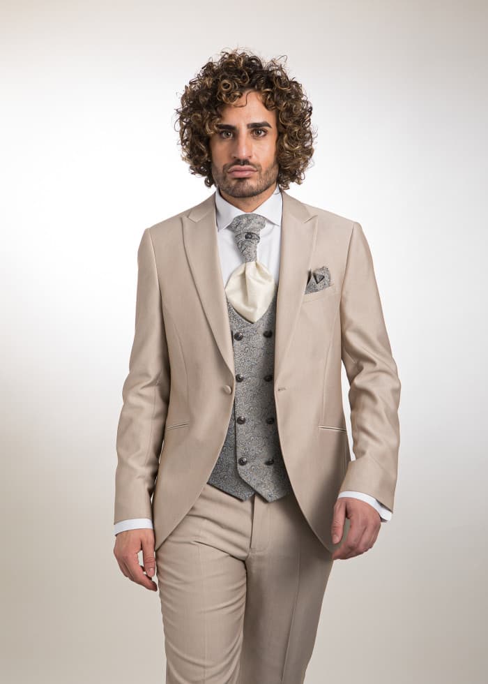 Traje beige satinado elegante para novio Palma - Lord Ton alta costura