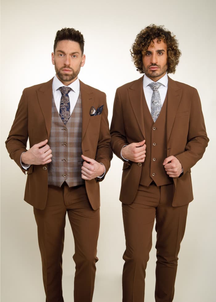 Traje marrón con chaleco para padrino Palma - Lord Ton estilo cálido