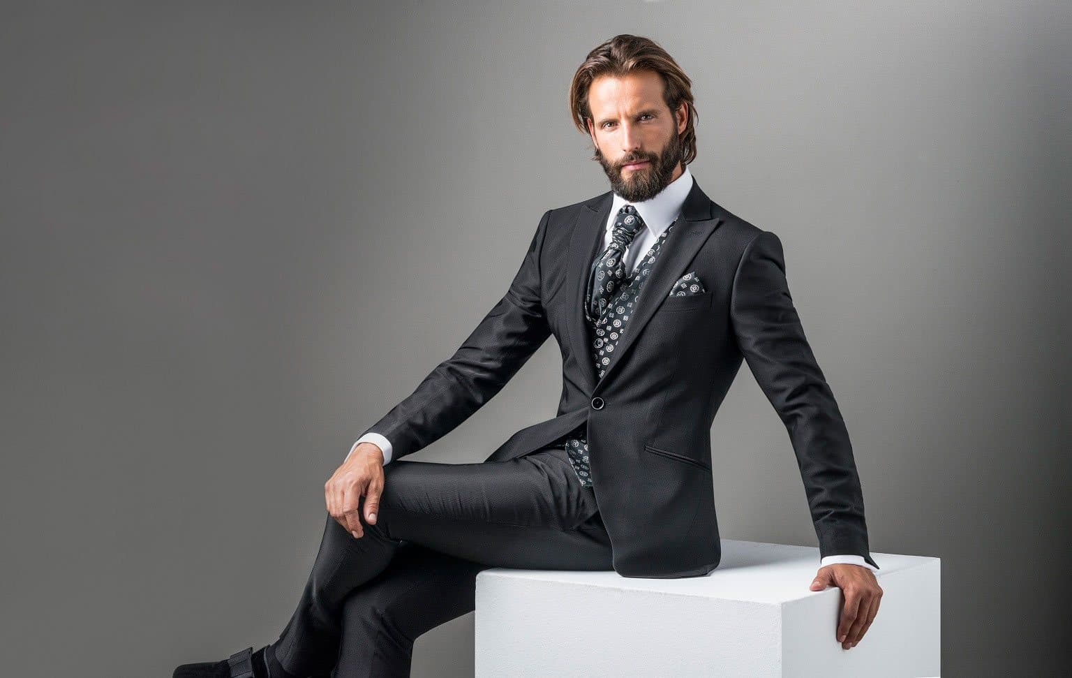 Colección exclusiva de trajes de novio 2026 en Lord Ton Palma